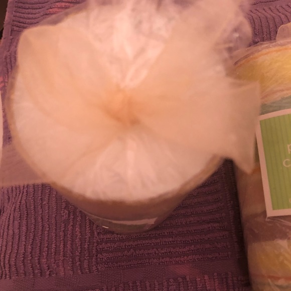 SET OF 2 VINTAGE TARGET PASTEL GLITTERY PILLAR CANDLES - Picture 5 of 6